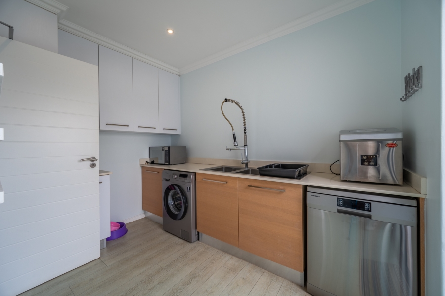 5 Bedroom Property for Sale in Marina Martinique Eastern Cape